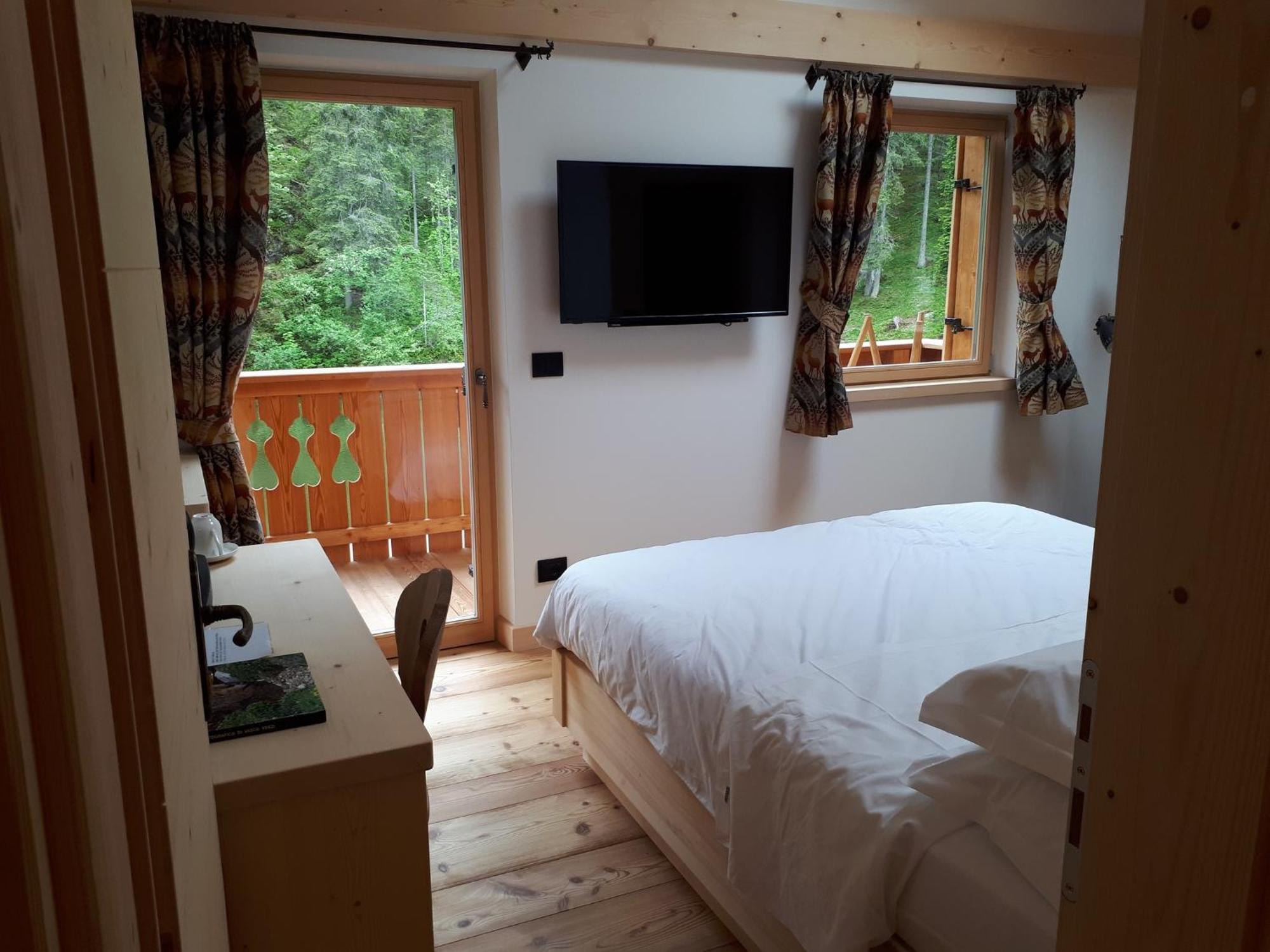 Rifugio Lago D'Ajal Pocol Ngoại thất bức ảnh